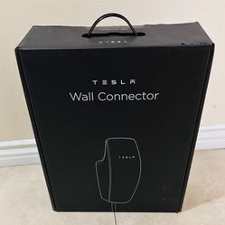 TESLA WALL CONNECTOR
