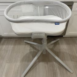 Baby Bassinet Bedside Crib Sleeper Gray - Halo BassiNest Swivel