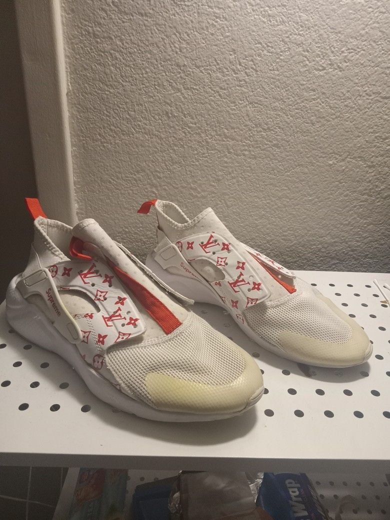 Nike air Huaraches X Louis Vuitton X Supreme