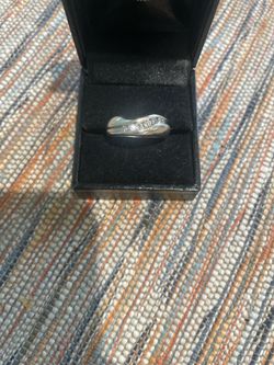 Men’s 14k white gold ring with diamonds. Size 8