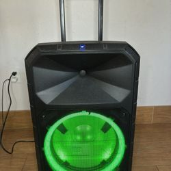 ION BLUETOOTH SPEAKER - BRAND NEW, W/ LED LIGHTS, HANDLES & WHEELS (KARAOKE & PARTYING)