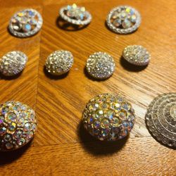 Vintage Rhinestones Buttons   10 Total 4 Dooms & Flats