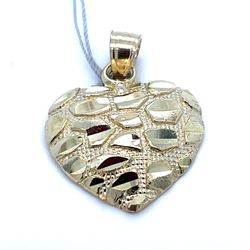 10Kt Yellow Gold Nugget Heart Pendant  2.80g 200226/34