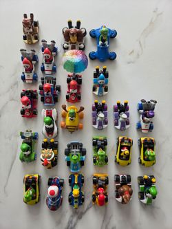 Mario Kart Die-Cast Cars & Characters – 26 Pieces – Barely Used