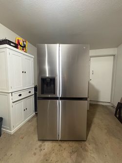 LG Model LRSXS2706S  stainless steel and in perfect condition