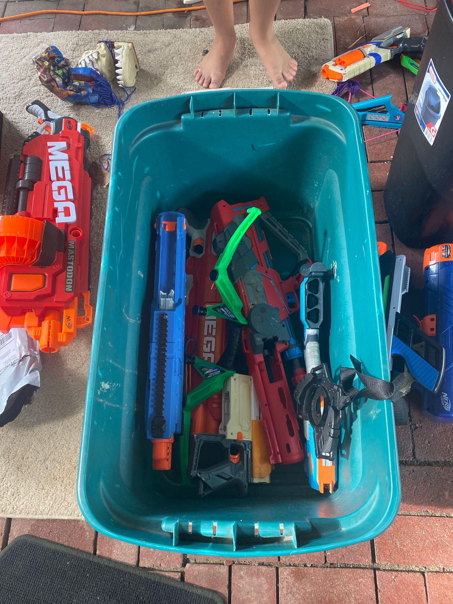 Huge Nerf guns lot about 25 guns