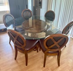 Moving Sale – Luxury Round Glass Dining Table Set – 5 Piece
