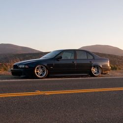 2003 BMW 525i
