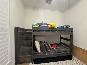 Twin bunk bed With Stairs