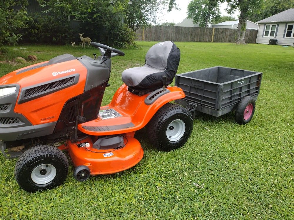 46"Cut Husqvarna riding lawn mower great condition comes with trailer 950 cash firm read post