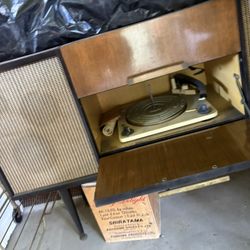 Antique Record Player See Pictures Up Close