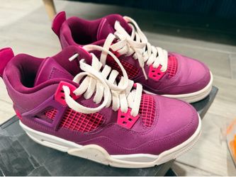 Jordan 4s