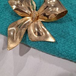 Gold Tone Bow Pin $10