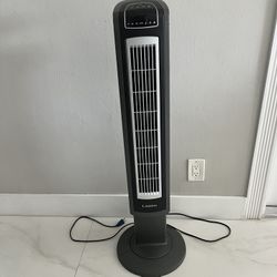 Lasko 2559 42 in-Electronic Tower Fan with Remote Control (Mint Condition)