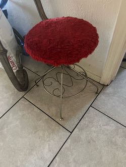 Red stool