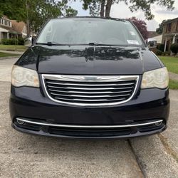 2011 Chrysler Town & Country