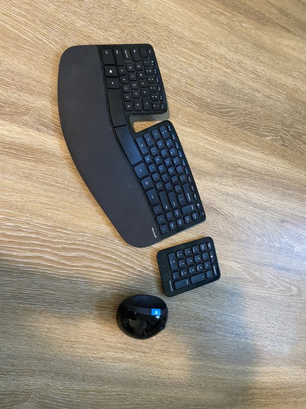 Microsoft Ergonomic Keyboard & Number Pad for Sale in Los Angeles, CA