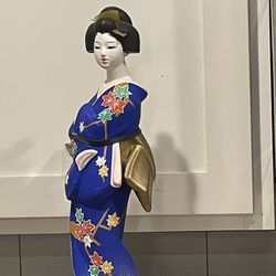 Hakata Bisque Dolls The Maidens Of Shiki Ori Ori "Maple Leaf - Maiden Of Fall"