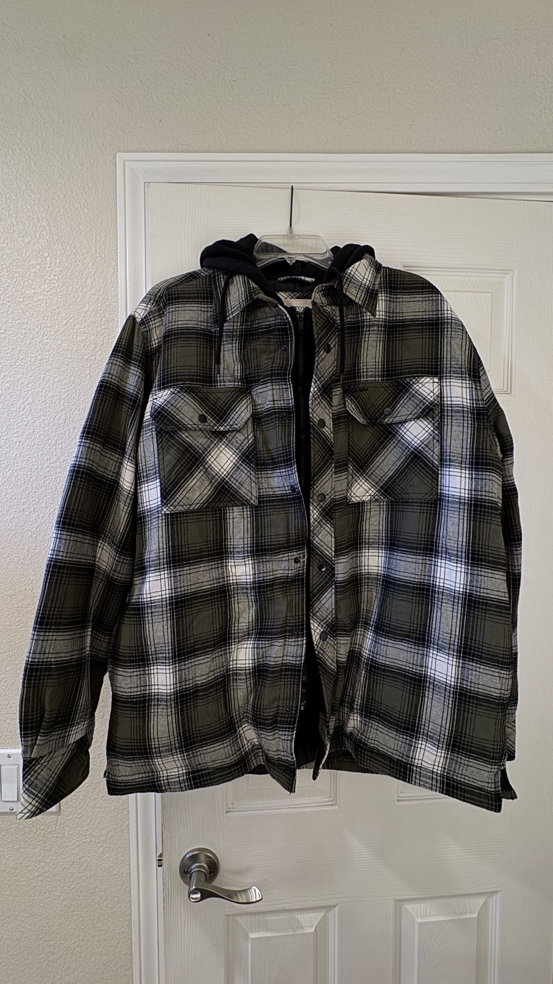 Men’s plaid jacket
