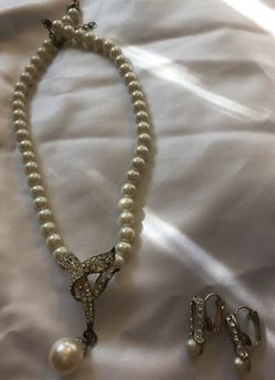Tiara & necklace