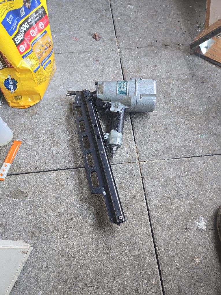 Hitachi Nail Gun