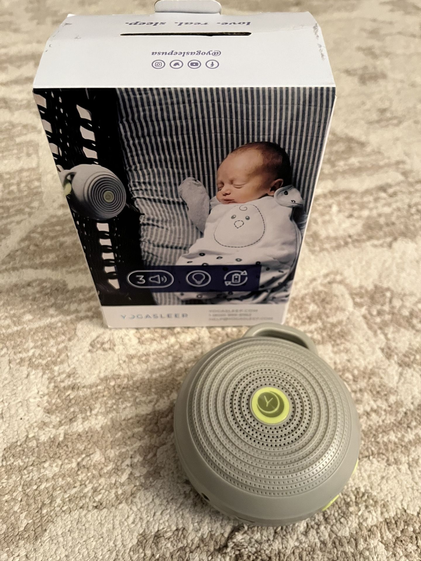 Yogasleep Hushh Sound Machine