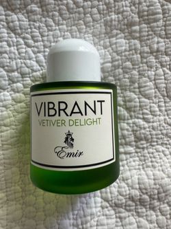 VIBRANT VETIVER DELIGHT