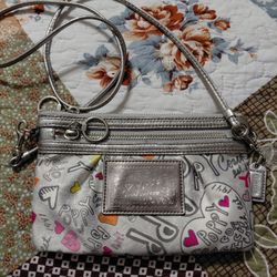 Vintage Coach Poppy Crossbody $40 Obo 