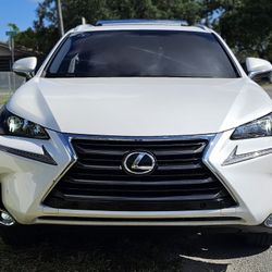 Lexus NX200T 