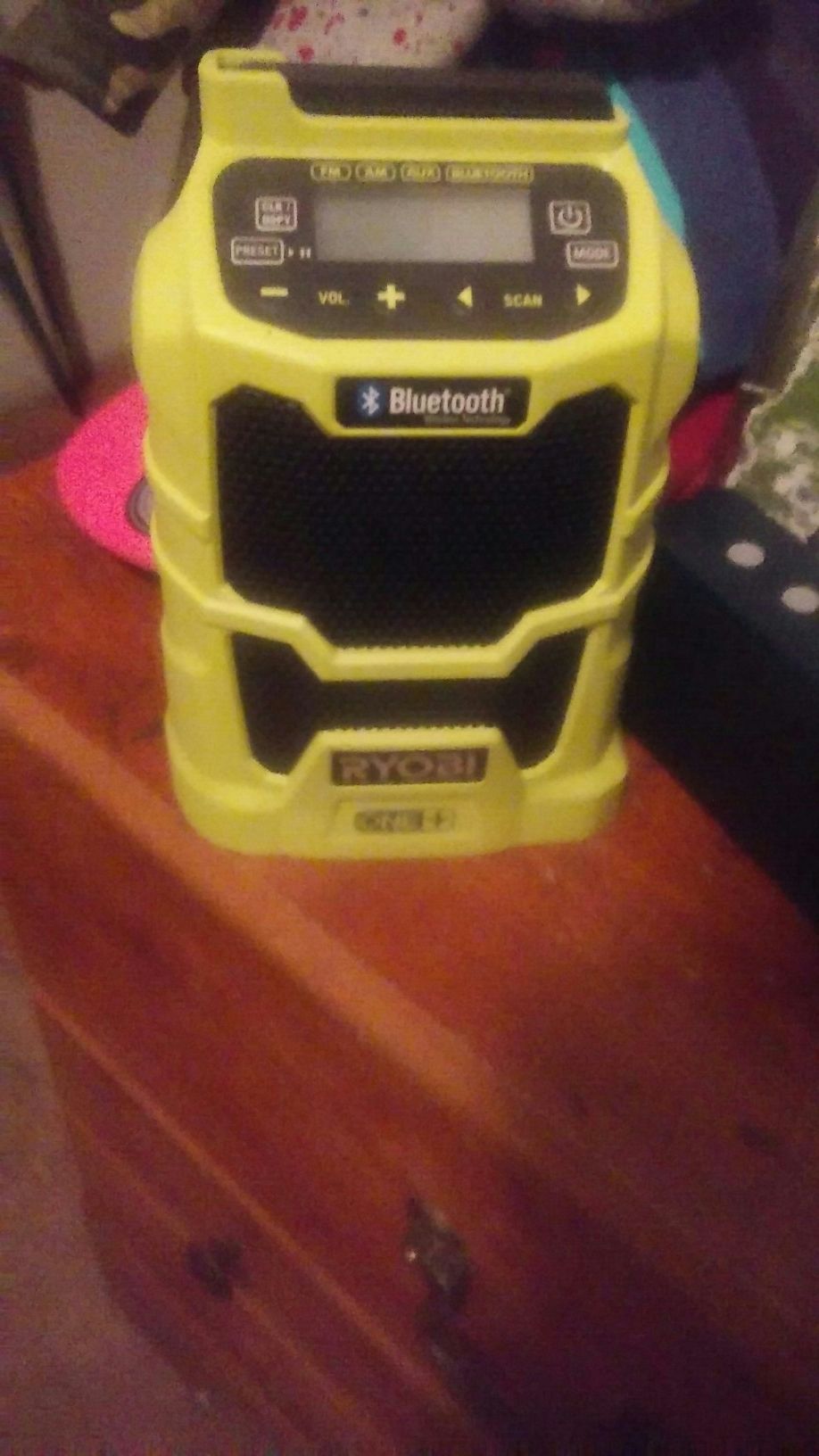 Its a bluethooth speaker. It need a battle pack. Sold as is.