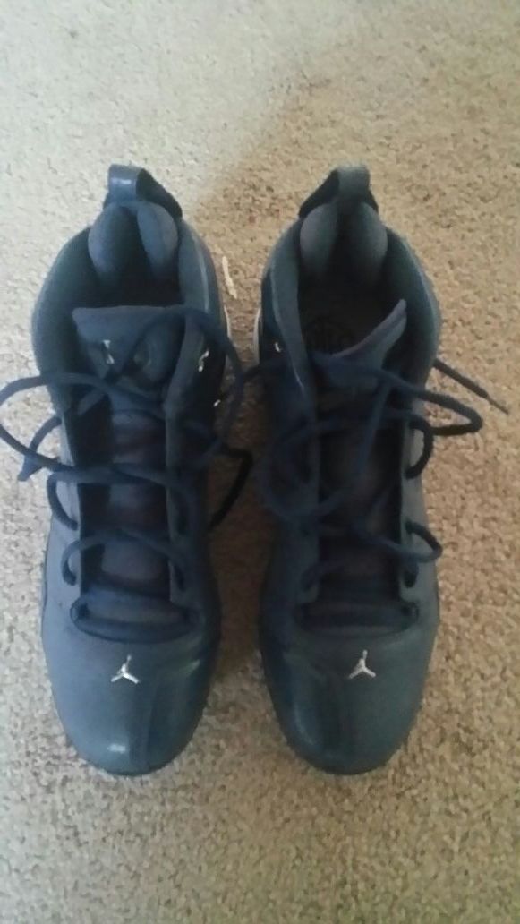 Mens derek jeter jordan spike baseball cleats brand new size 10 for Sale in  Chesterfield, MO - OfferUp