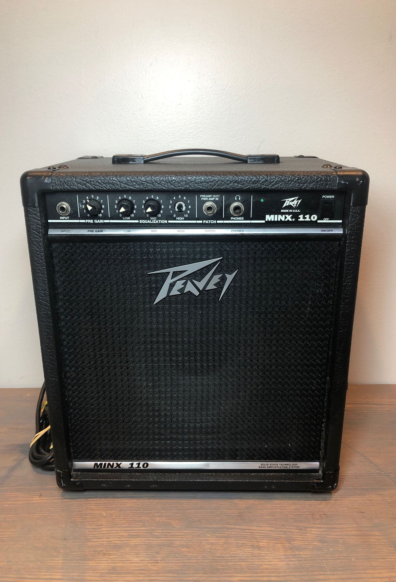 Peavey MINX 110 Bass Guitar Combo Amp - 1x10 35W Amplifier