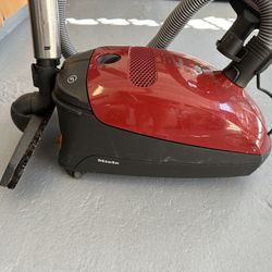 Miele Classic C1 Vacuum 