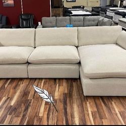 🌿Brand New Ashley 👌Elyza 3 Piece Sectoniol with Chaise