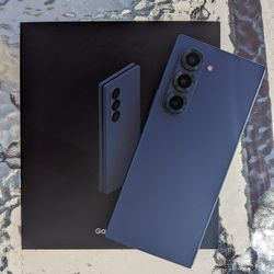 Z Fold 6 (Blue 💙) • 256 GB • UNLOCKED 🔐 • Mint (Price Firm)