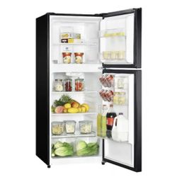 New Magic Chef 10.1 cu. ft. Top Freezer Refrigerator in Black!