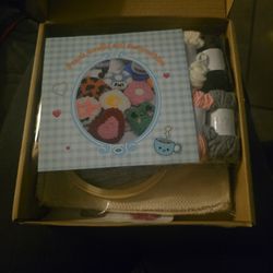 Paw Print Punch Needle Set