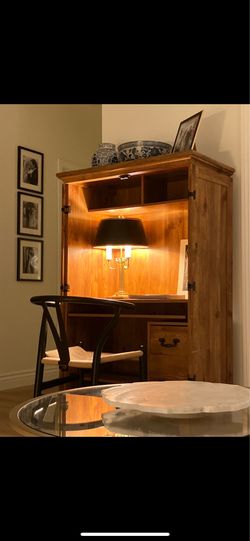 TV Stand / Armoire