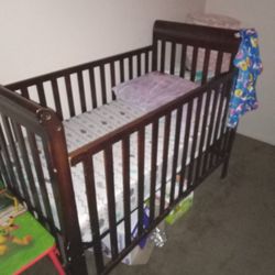 Baby crib and mattress Good Shape!Pick Up Only 