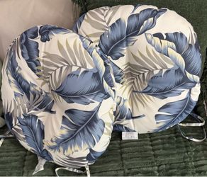 2 Bistro patio round cushions 15x15x4 blue new
