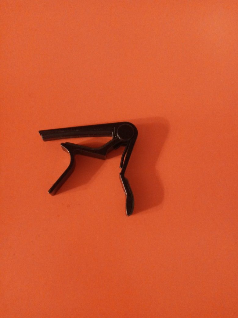 GUITAR CAPO. BRAND NEW. 