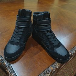 Steve Madden lift Offs 