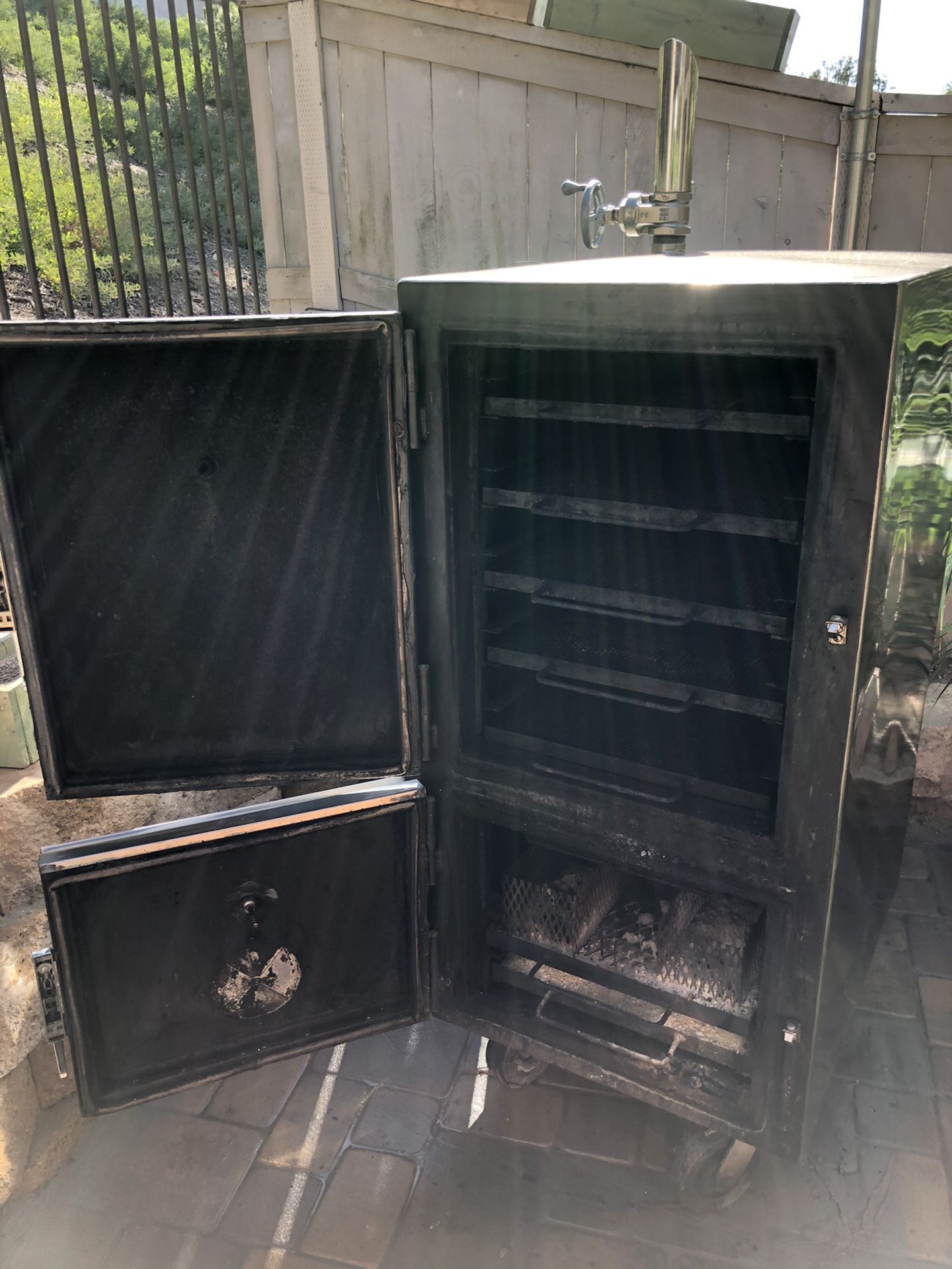 Spicewine Smoker