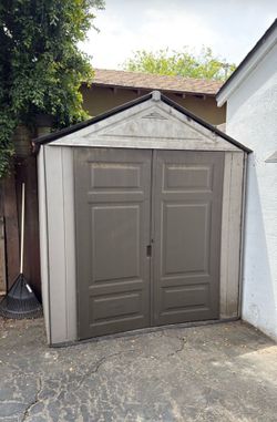 Rubbermaid Shed
