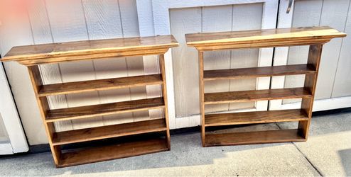Collectibles shelves