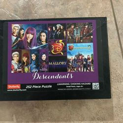 Descendants Puzzle 252 Pieces