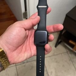 Apple Watch Series 7 $250 