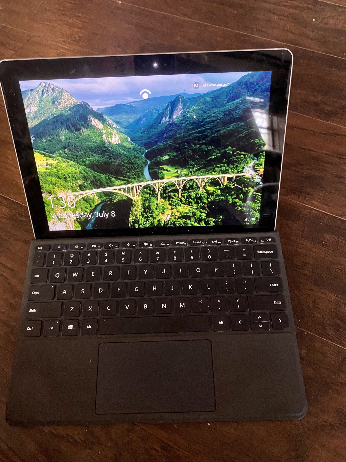 Microsoft Surface Go 2-in-1 tablet/laptop