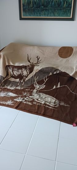 Warm Fleece Blanket/ Throw Reversable