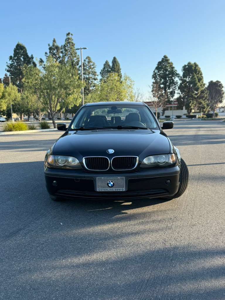 2003 BMW 325i